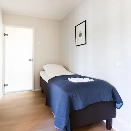 Newly Renovated Large Family Apartment, Parking, Sauna, Balcony Jyväskylä