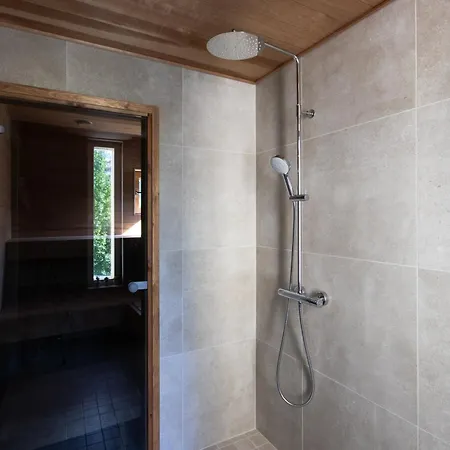 Casa vacanze Newly Renovated Large Family Apartment, Parking, Sauna, Balcony Jyväskylä