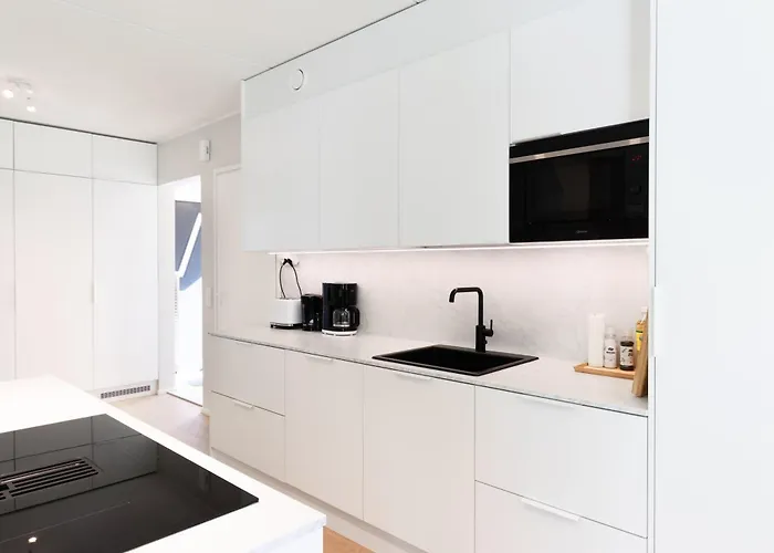 別荘 Newly Renovated Large Family Apartment, Parking, Sauna, Balcony Jyväskylä