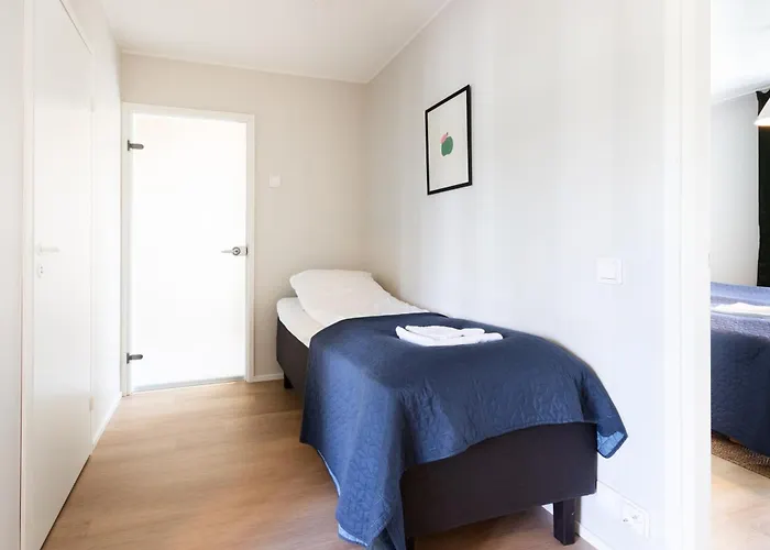 Newly Renovated Large Family Apartment, Parking, Sauna, Balcony Jyväskylä